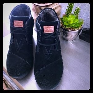 TOMS Black “Desert Wedge” bootie